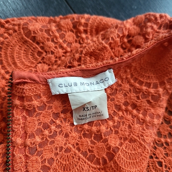 Club Monaco Short Sleeve Lace Pattern Zipper Top - Picture 10 of 11